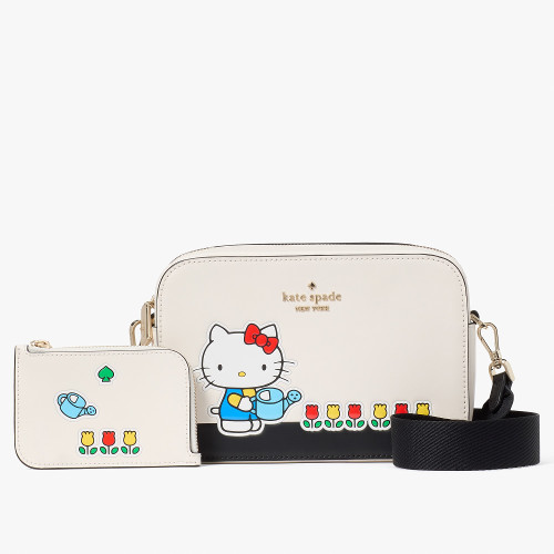 ▲HELLO KITTY x kate spade new york mini camera bag￥61,600