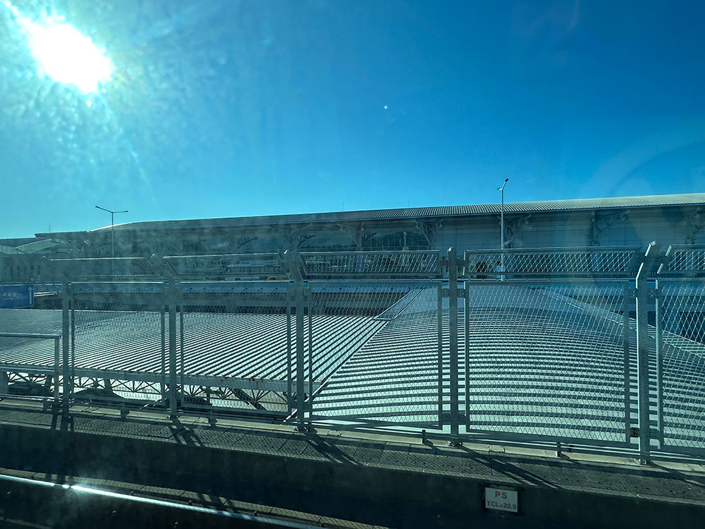 金海空港駅のホームからの景色