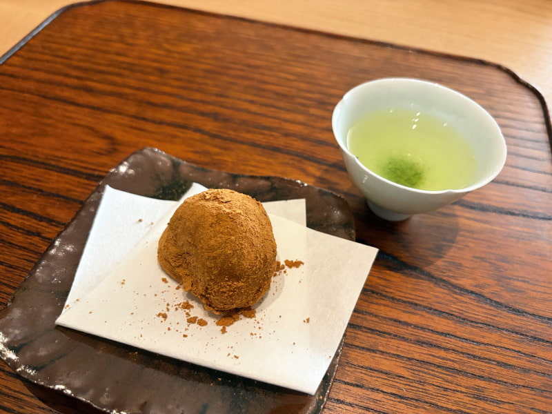 和菓子とお茶が主役のお店「九九九（くくく）」