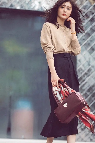 ◆ベージュ×ネイビー