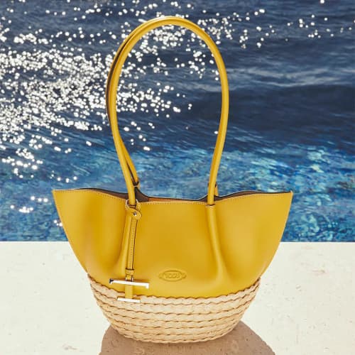 ▲バッグ¥168,300 ※日本限定色