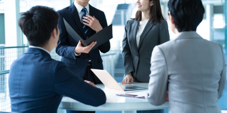 「敬服いたします」は差がつく言葉？ 例文でマスターせよ！ | Oggi.jp