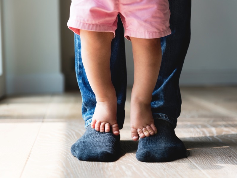 老人と子ども イメージ