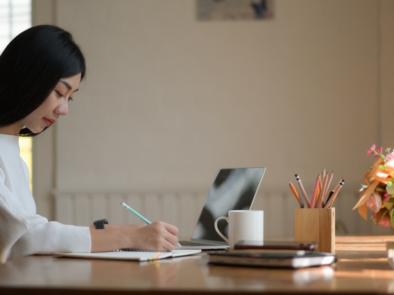 勉強 女性