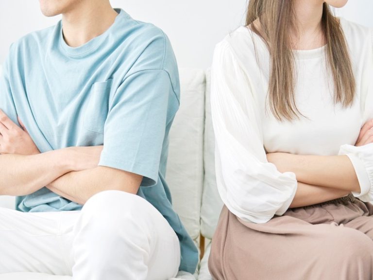 「喧嘩両成敗」の意味や歴史的背景とは? “理不尽さ”を現代の視点で見つめてみる | Oggi.jp