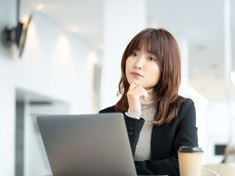 曖昧な態度 イメージ