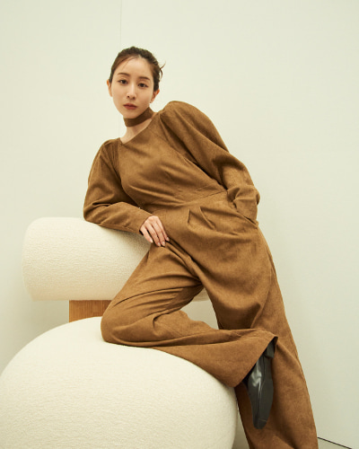 MINAMI TANAKA×CLANE DECORTE PUFF ALL IN ONE着用画像
