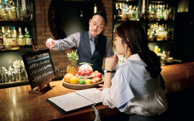 BARのマスターと古畑星夏