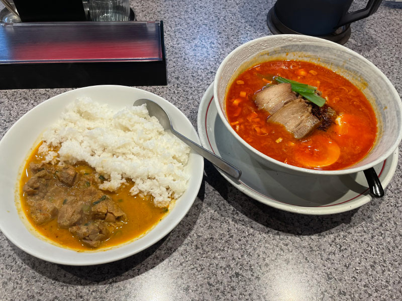 チキンカレーライス(山椒担々麺とセット)