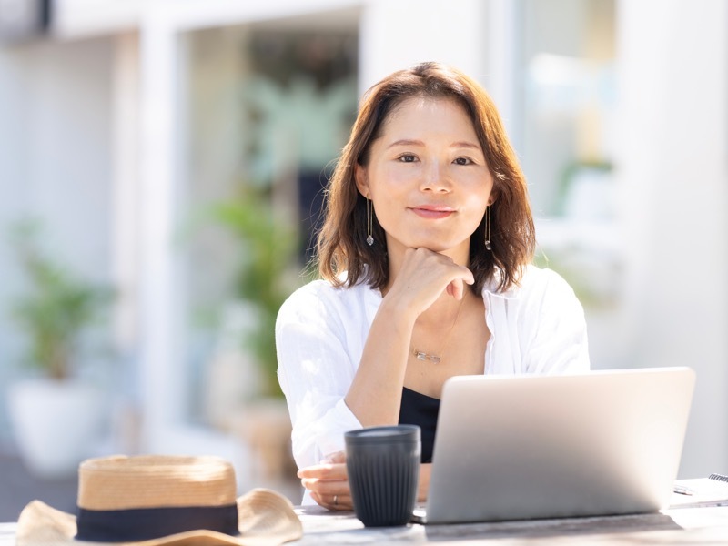 PC作業 女性