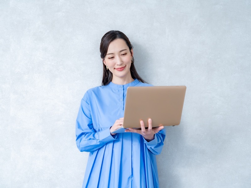 PC作業 女性