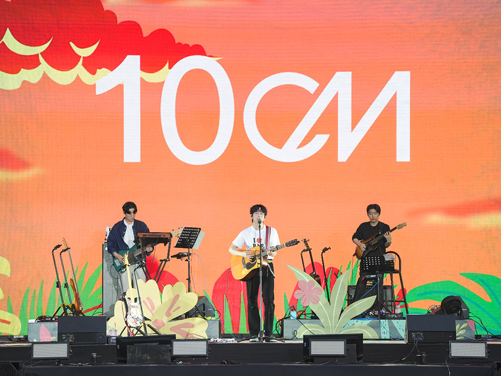 10CMのライブ
