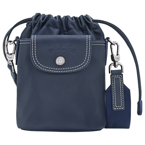 ▲バケットバッグ XS¥89,100
カラー:ネイビー、ブリオッシュグリーン