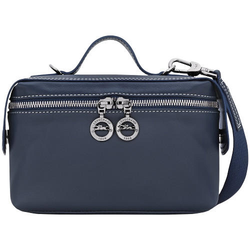 ▲ツールキットバッグ XS¥93,500
カラー:ネイビー、ブリオッシュグリーン
※公式オンラインストア、フラッグシップストアのみでの展開予定