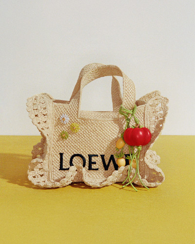 LOEWE FONT TOTE S RUFFLESイメージ