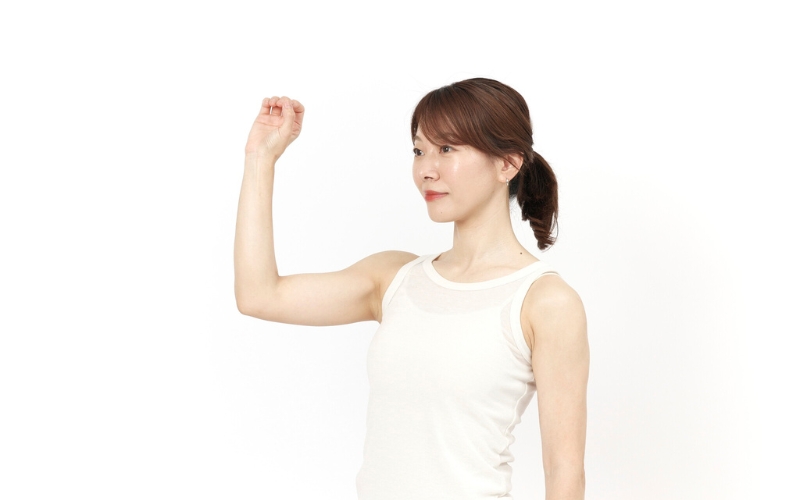 つり革を使ったエクササイズ②
