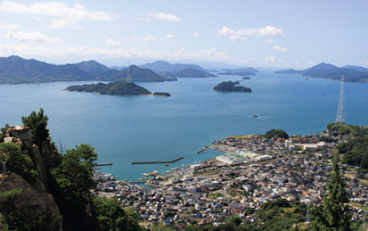 広島県の海沿いの景色