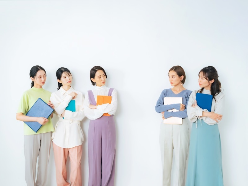 社内 対立 イメージ