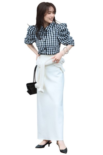 【8/14のコーデ】柄シャツ×タイトスカートは「ちょっと攻めすぎ!?」くらいの映え感でトライしたい