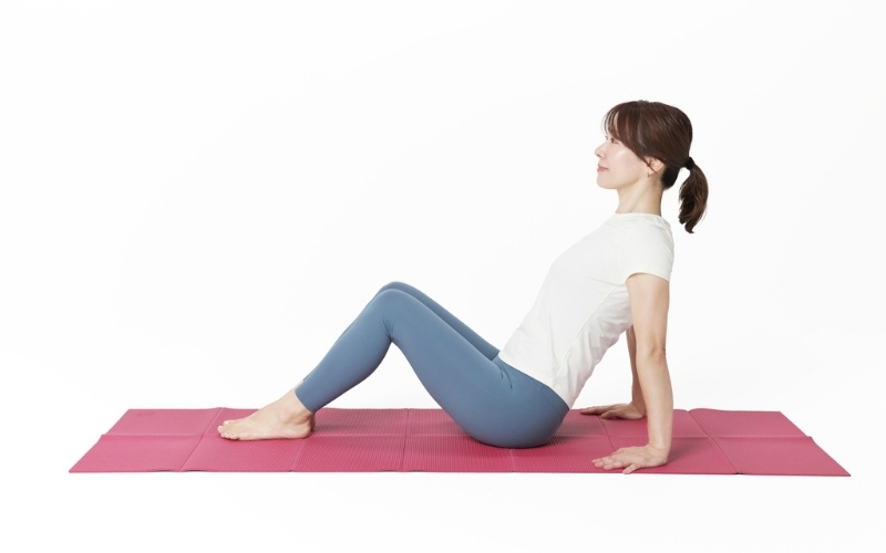 体育座り・足上げ：便秘解消筋トレ①