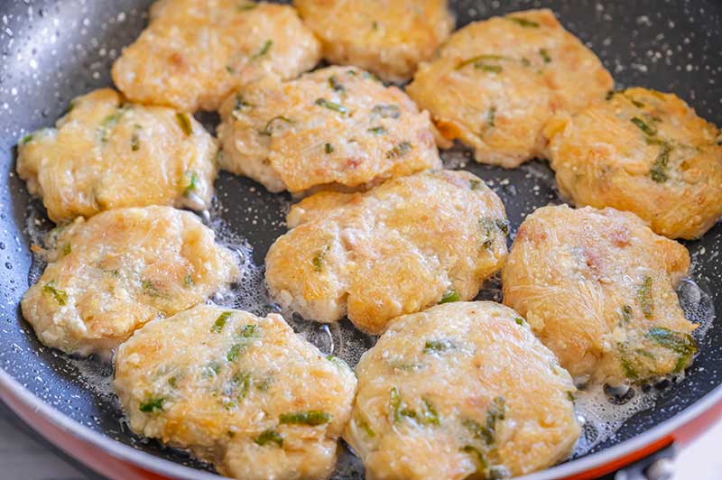 フライパンで作るチキンナゲット