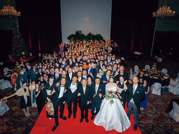 オッジェンヌ・谷 桃子さん 結婚パーティ 記念写真