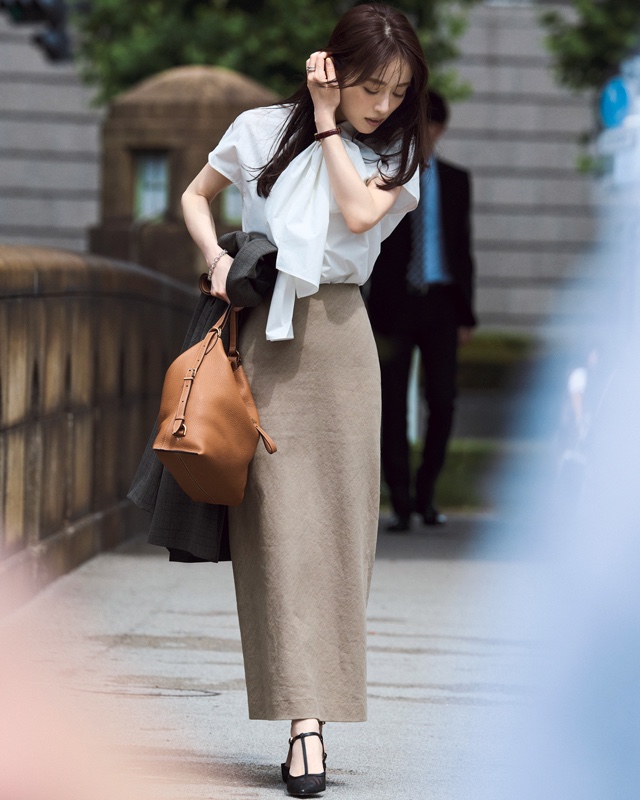 タイトスカートコーデ