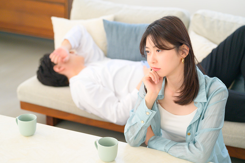 不満がある女性
