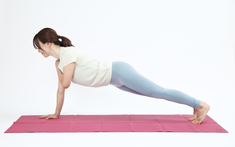 ハイプランク:肩タッチ④