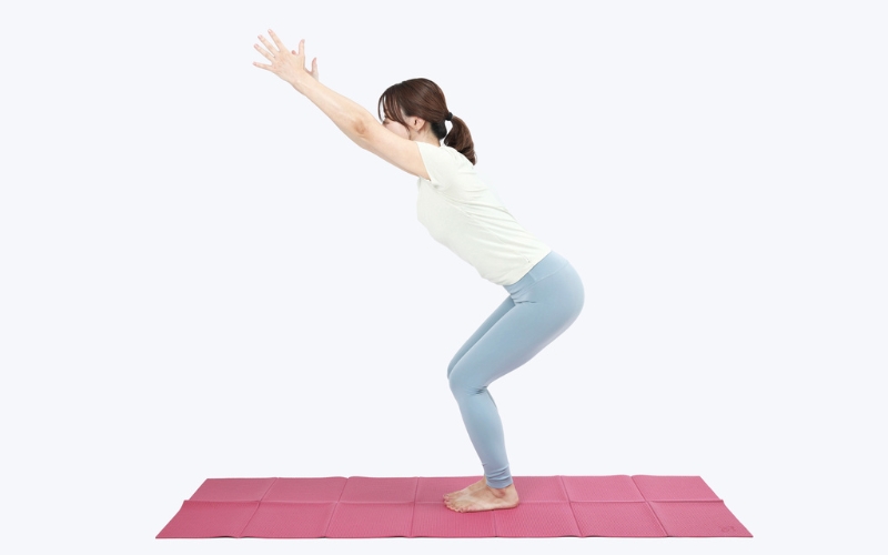 ウトカタ・アーサナ③