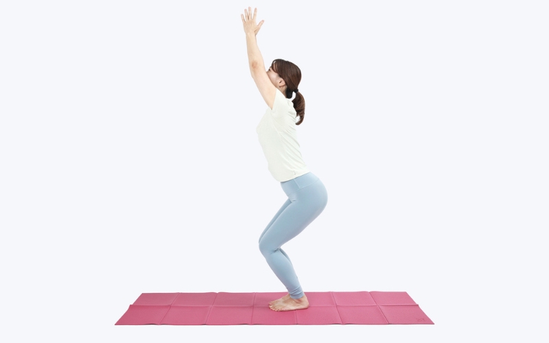 ウトカタ・アーサナ④