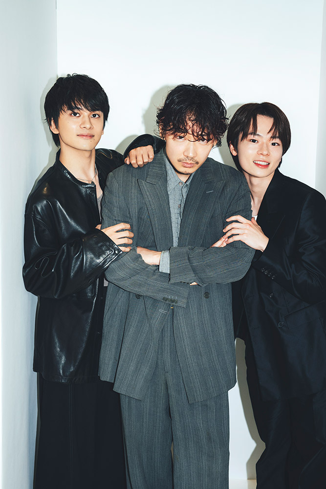 林裕太（マモル役）、北村匠海（タクヤ役）、綾野剛（梶谷役）