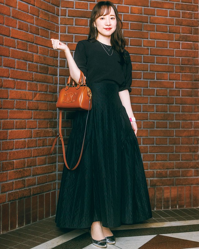 大湯未希子さん ブラックコーデ