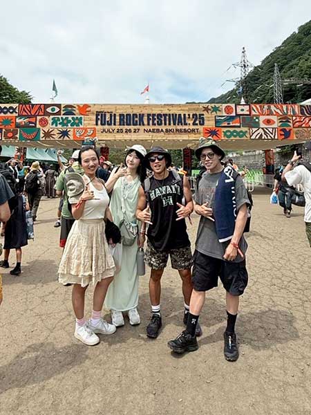 ベクトル広報・赤木亜里紗さん 同僚とフジロックへ