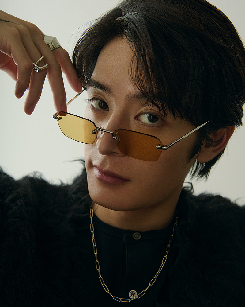 カラーサングラスの塩野さん