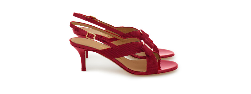 サンダル
レッド