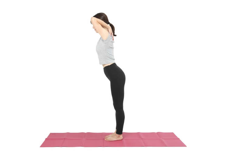 立ったまま：腕・脇の下のストレッチ④