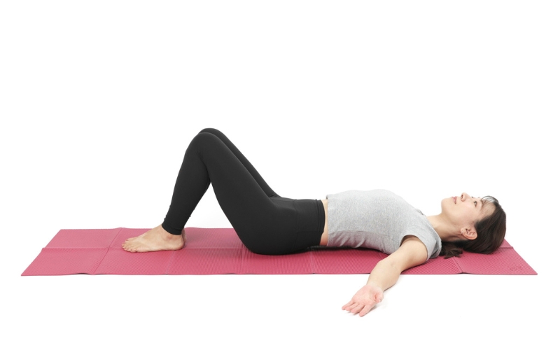 寝ながら：股関節まわりのストレッチ①