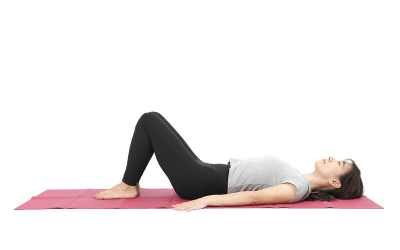 下腹の筋トレ：仰向けで腕足上げ下げ①