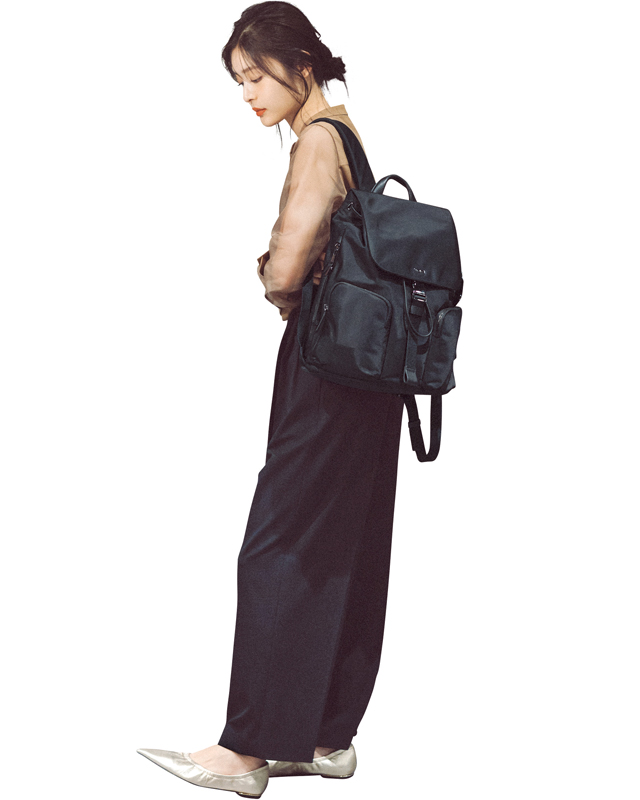 古畑星夏 通勤リュックコーデ