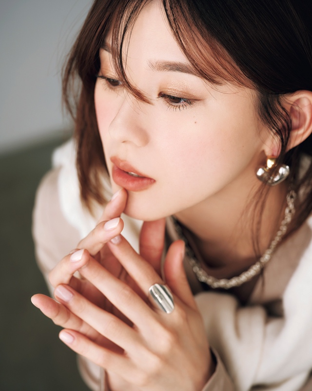 朝比奈 彩