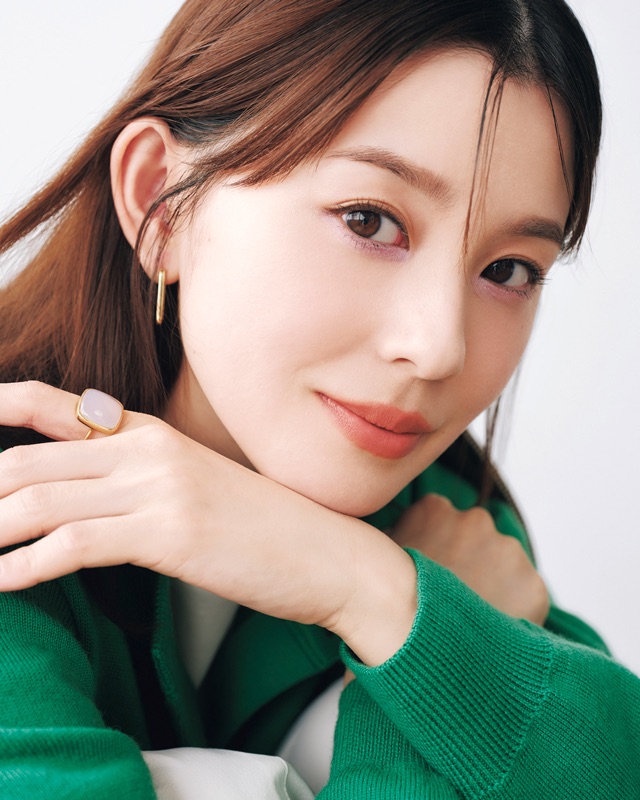 朝比奈 彩