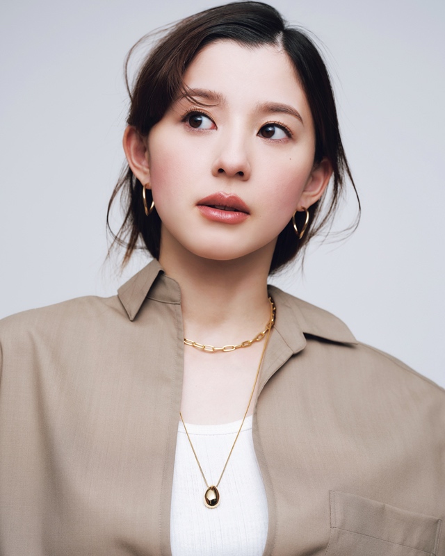 朝比奈 彩