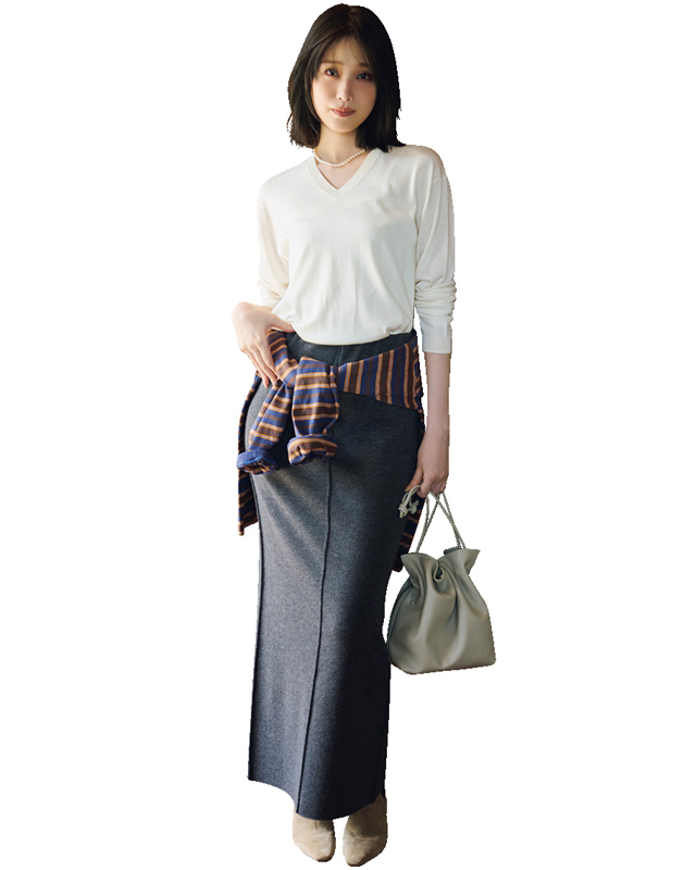 薄軽ニットコーデ