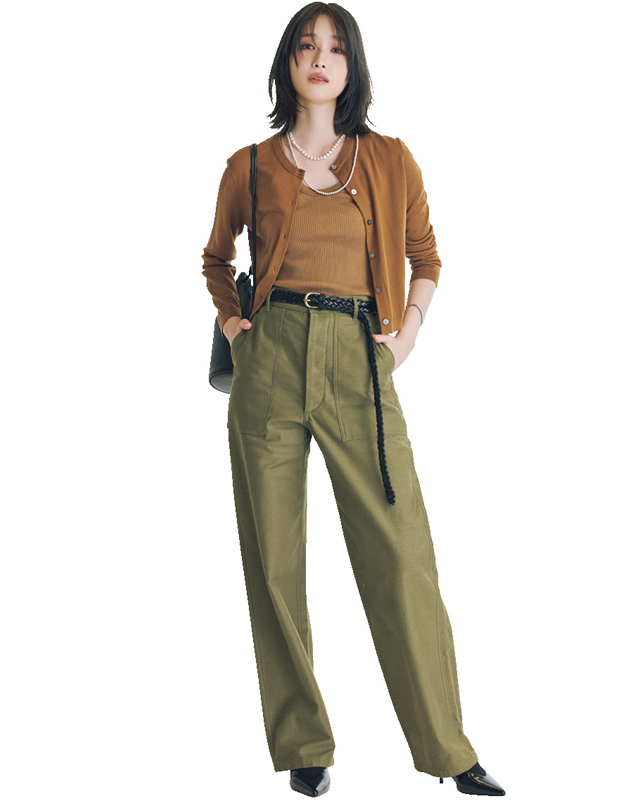 薄軽ニットコーデ