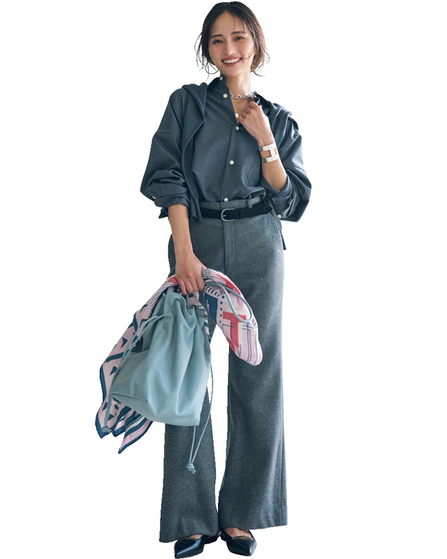 セミフレアのコーデ