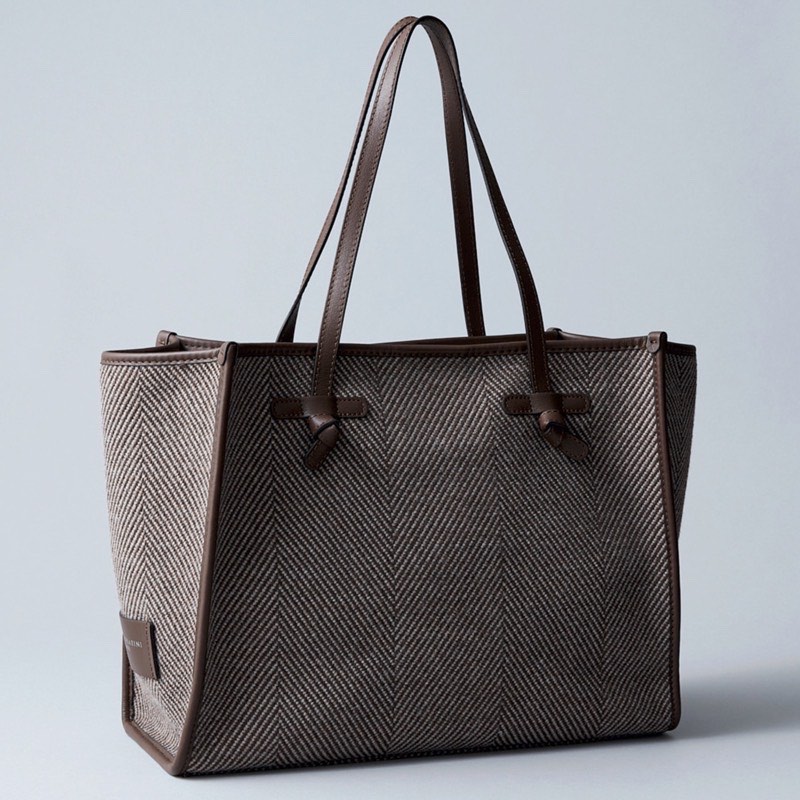 GIANNI CHIARINIのバッグ