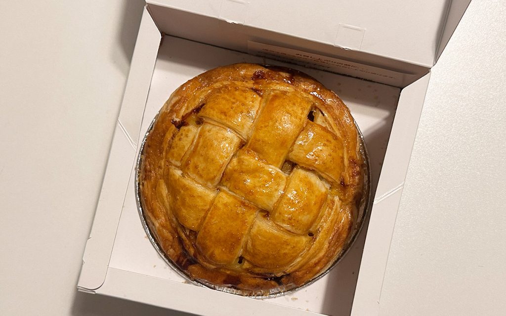 ホールのアップルパイ