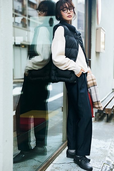 【11/10のコーデ】寒暖差が気になる今にぴったり！ 晩秋のモノトーンスタイル