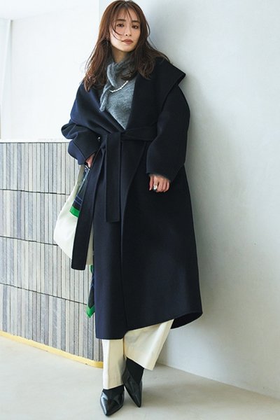 【11/27のコーデ】〝エストネーション〟の辛口ディテールコートがデキる女ムードへ導く！